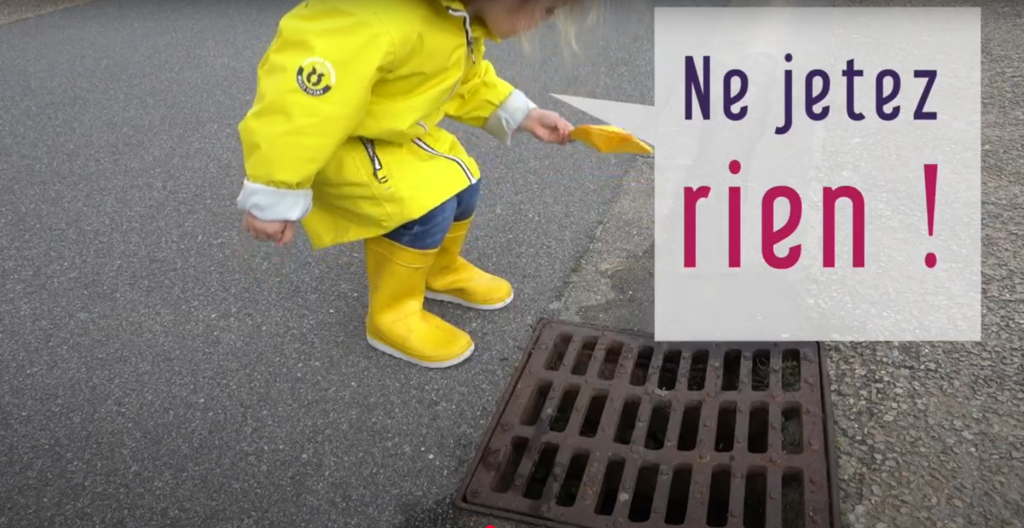 Image de remplacement pour la vidéo : <p>« Ici commence la mer »</p>
